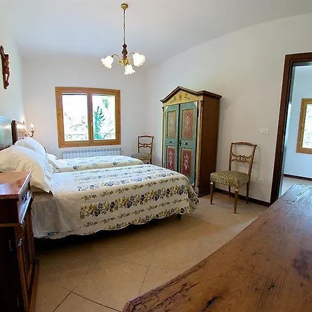 Farm stay Podere Riosto Cantina&agriturismo *