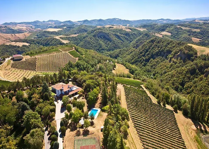 Podere Riosto Cantina&agriturismo Gospodarstwo agroturystyczne *