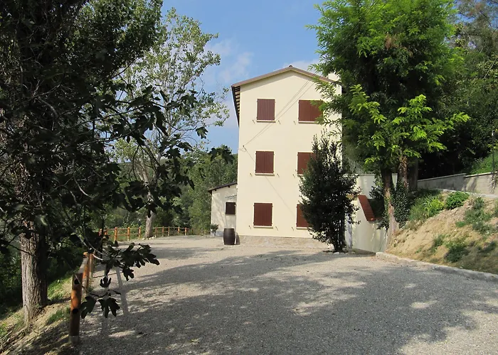 Podere Riosto Cantina&agriturismo * Pianoro