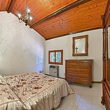 Podere Riosto Cantina&agriturismo مزرعة للإقامة *