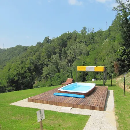 Podere Riosto Cantina&agriturismo بيانورو