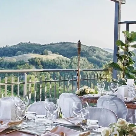 Podere Riosto Cantina&agriturismo مزرعة للإقامة