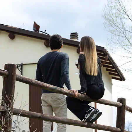 Alloggio per agriturismo Podere Riosto Cantina&agriturismo *