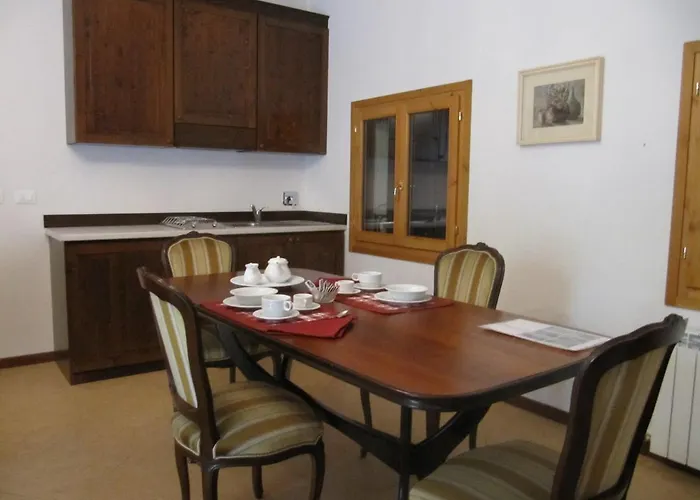 בית חווה Podere Riosto Cantina&agriturismo פיאנורו