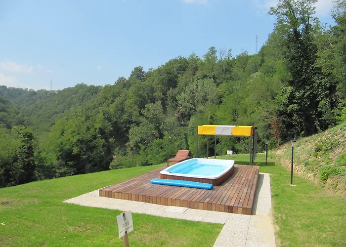 Podere Riosto Cantina&agriturismo פיאנורו